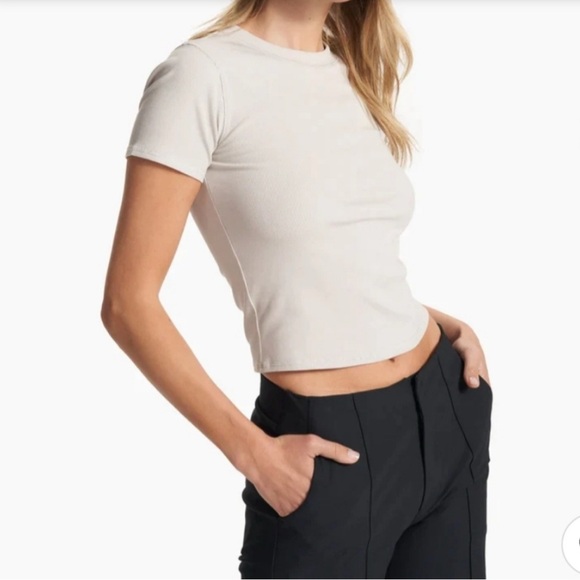 Vuori Women’s Pose Fitted Tee Short Sleeve Top Sz L White VW169 Athleisure - Picture 8 of 10